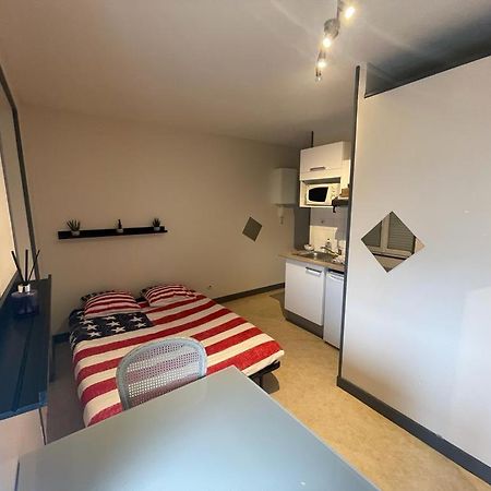 Studio agréable et lumineux Niort Extérieur photo