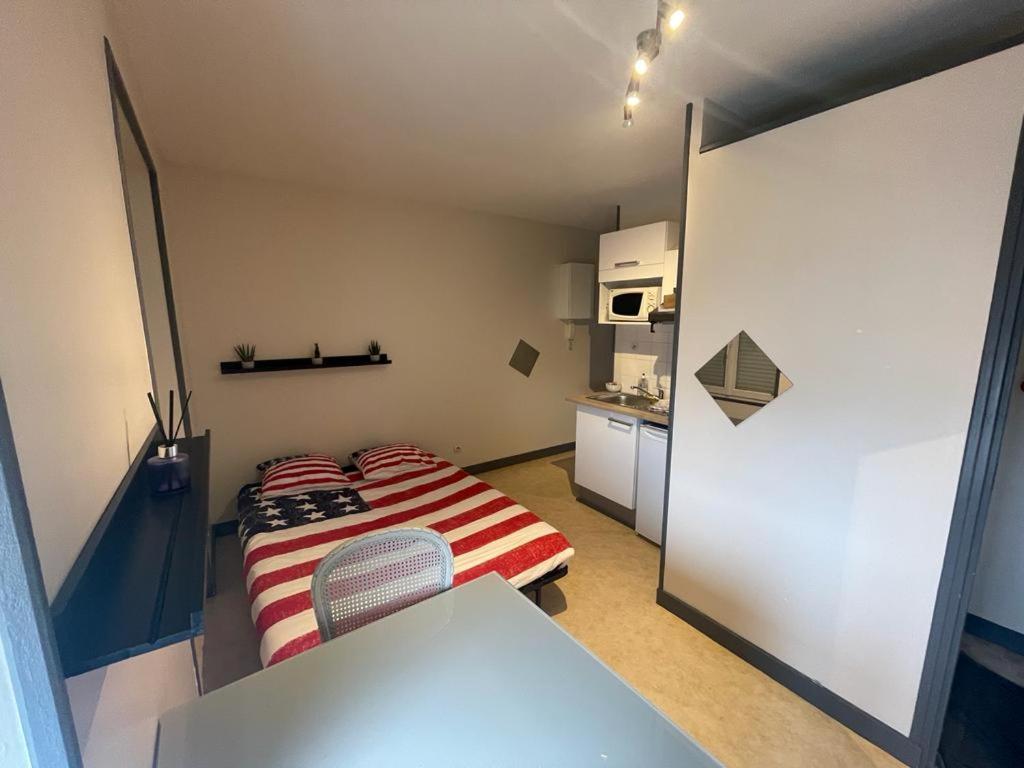 Studio agréable et lumineux Niort Extérieur photo